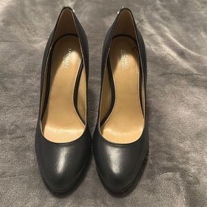 Michael Kors Antoinette Pump